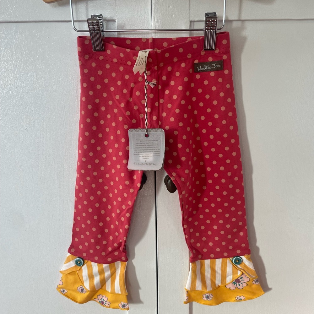 Hall Pass Scrappy capris. Size 4.  NWT. Matilda Jane.